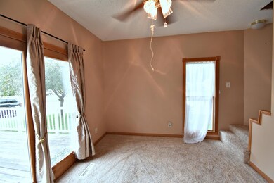 406 6th Ave SW, Independence, IA 50644 - photo 7