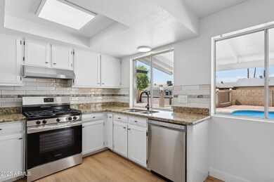 14-web-or-mls-742-e-garnet-ave