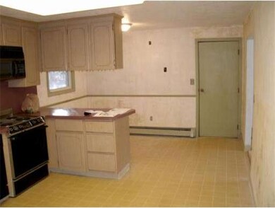 27 Juniper Ln, Framingham, MA 01701 - photo 3