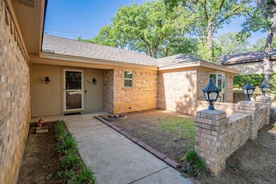 1704 Post Oak Dr, Bedford, TX 76021 - photo 4