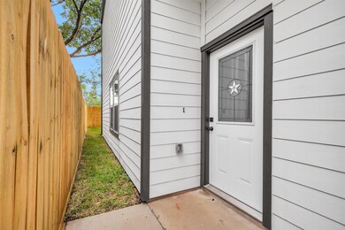 6918 Dumble St unit B, Houston, TX 77021 - photo 3