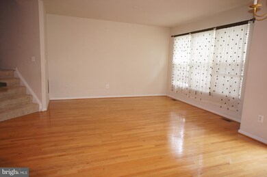 9762 Corbett Cir, Manassas Park, VA 20111 - photo 3