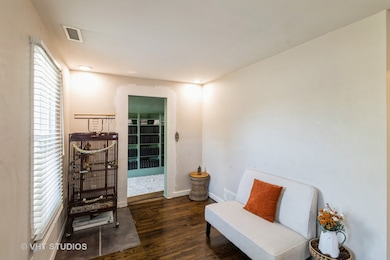 113 Pheasant Trail, Lake In the Hills, IL 60156 - photo 3