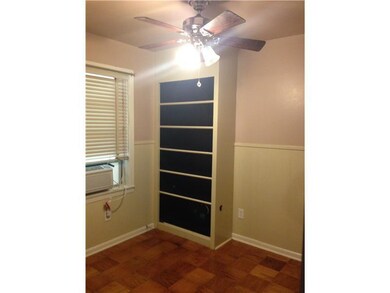Studio/Study/Office.