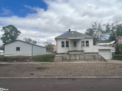 307 Cedar Ave, Charter Oak, IA 51439 - photo 2