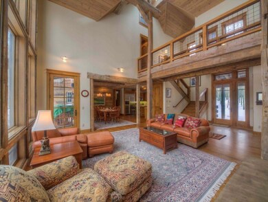 LIVING RM ENTRY
