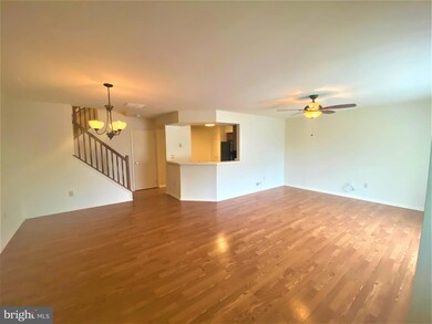 202 Oliphant Ln unit 202, Mount Laurel, NJ 08054 - photo 3