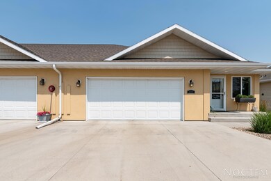 3707 Calgary Ct-9