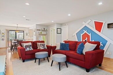 03 - Living Area