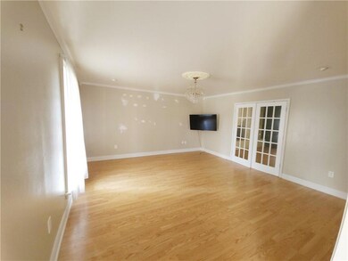living room/ den/ sitting area
