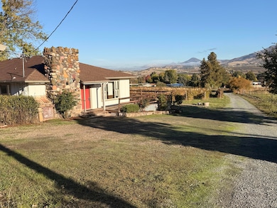 202 Pleasant View, Talent, OR 97540 - photo 2