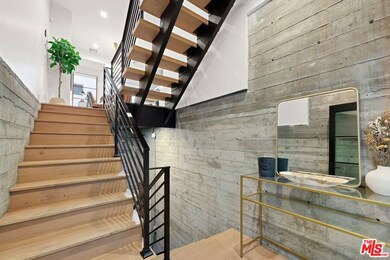 1035 N Vista St, West Hollywood, CA 90046 - photo 2