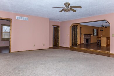 3375 Briggs Livingroom