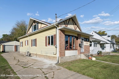 2112 Stirling Ave, Lansing, MI 48910 - photo 2
