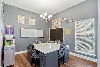 5456 East Brook Dr-02
