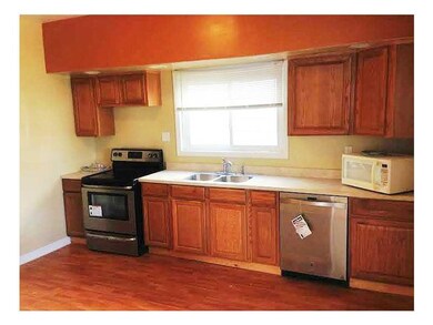 Kitchen. Brand new appliances!!