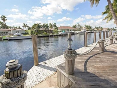Waterfront/Dock/Pier.