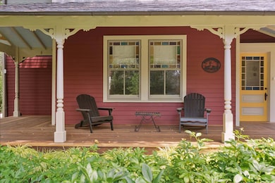 17 Huntington Ln, Riverhead, NY 11901 - photo 3