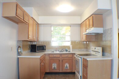 5027 Mcmanus Dr, Jacksonville, FL 32210 - photo 7