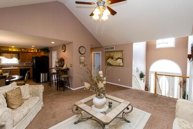 6900 Catalpa Springs Dr, Louisville, KY 40228 - photo 6