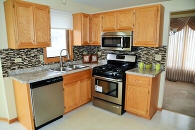 17960 Poplar Ln, Country Club Hills, IL 60478 - photo 5