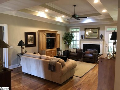 427 Hunters Cir, Greenville, SC 29617 - photo 3