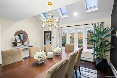 3641 Sarah Dr, Wantagh, NY 11793 - photo 5