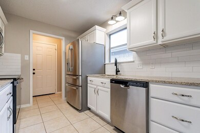 1608 Knoxville Dr, Bedford, TX 76022 - photo 4