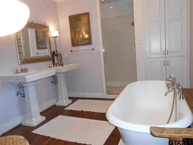 209 209 W 7th, Tyler, TX 75701 - photo 6