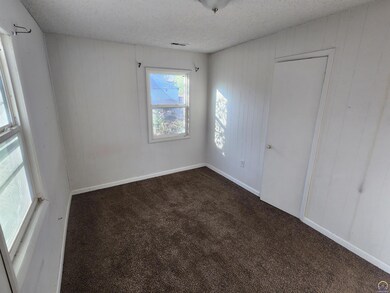 3537 SE Dupont Place, Topeka, KS 66605 - photo 6