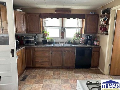 26 S Main St, Rosedale, IN 47874 - photo 6