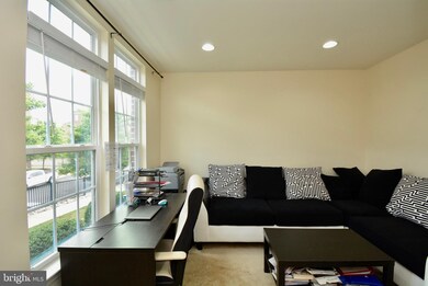 2279 Merseyside Dr unit 22, Woodbridge, VA 22191 - photo 5