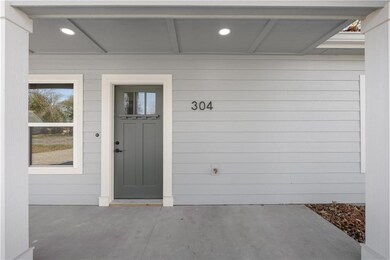 304 N Mulberry St, Adrian, MO 64720 - photo 5