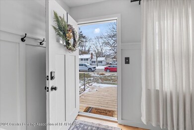 7402 Williamsburg Rd, Lansing, MI 48917 - photo 4