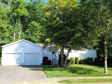 1606 Oak Point Dr, Middleboro, MA 02346 - photo 2