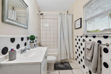 3207 Pinewood Ave, West Palm Beach, FL 33407 - photo 7