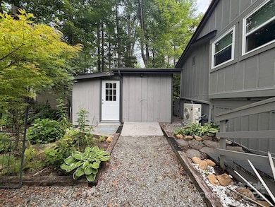 527 Windridge Rd, Newland, NC 28657 - photo 5