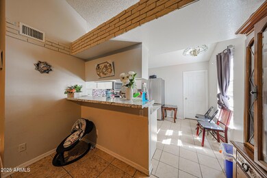 Breakfast bar and dining area