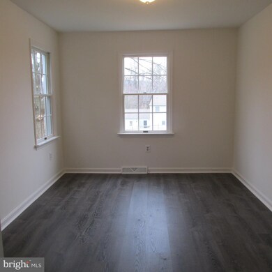 116 Goldfinch Ln, Honey Brook, PA 19344 - photo 4