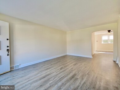 1028 Brookwood Ln, Glenolden, PA 19036 - photo 5