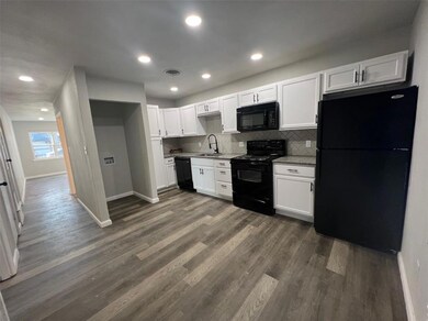 800 Russell Ln, Bedford, TX 76022 - photo 7