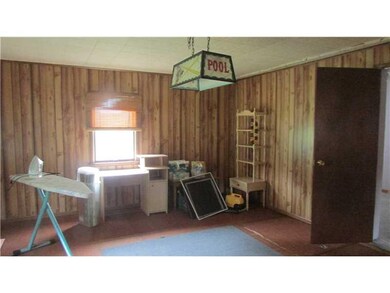 Den/Family/Great Room. Was used as a pool/game roo