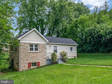 5714 Somerset Rd, Riverdale, MD 20737 - photo 3