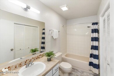 Upstairs Hall Bathroom