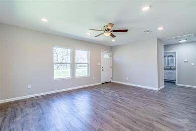 1020 W Ford St, Denison, TX 75020 - photo 4