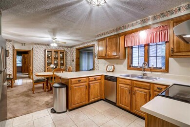 39 Wentworth Dr, Bedford, NH 03110 - photo 6