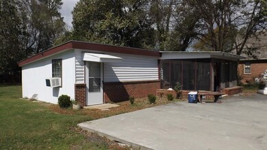 606 S Woolfork Ave, Donalsonville, GA 39845 - photo 4