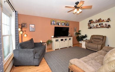 1087 Cleveland Ave, Hartford, WI 53027 - photo 5