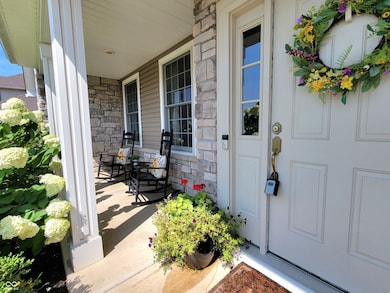 908 N Wild Pine Dr, Yorktown, IN 47396 - photo 3