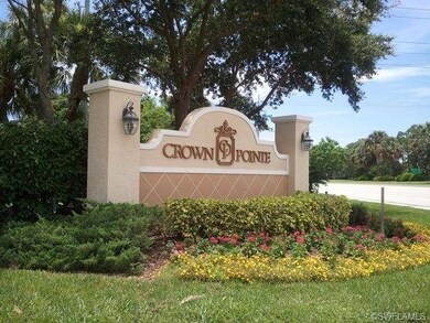 Crown Pointe Entrance